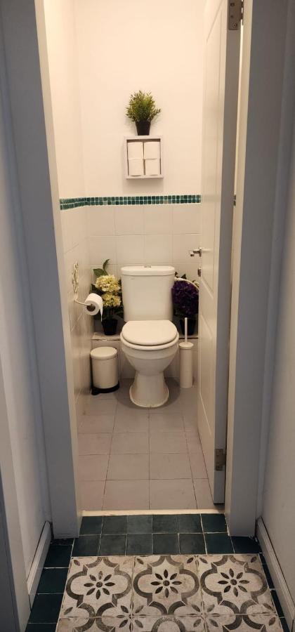 Eilat Octopus Apartment - אילת אוקטופוס -שני חדרים וסלון, בריכה בקיץ Bagian luar foto